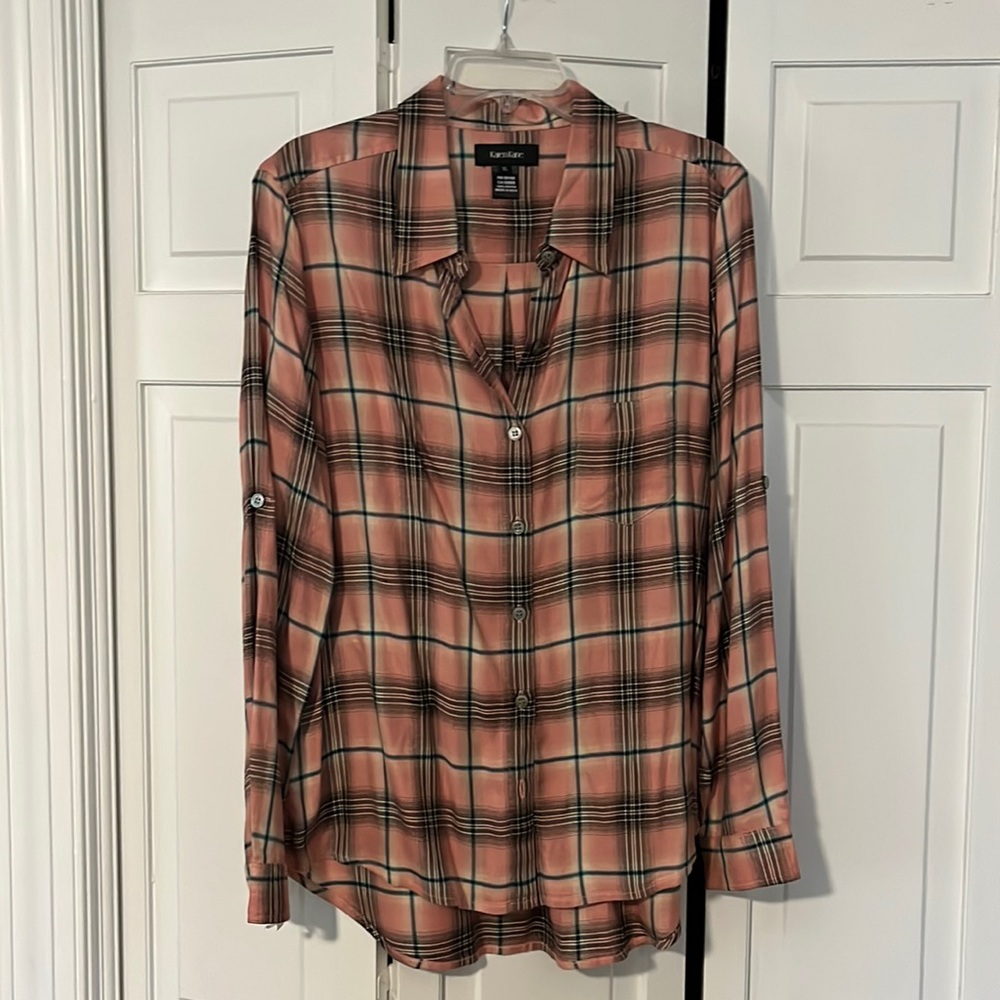 Karen Kane long sleeve roll tab plaid button down shirt EUC